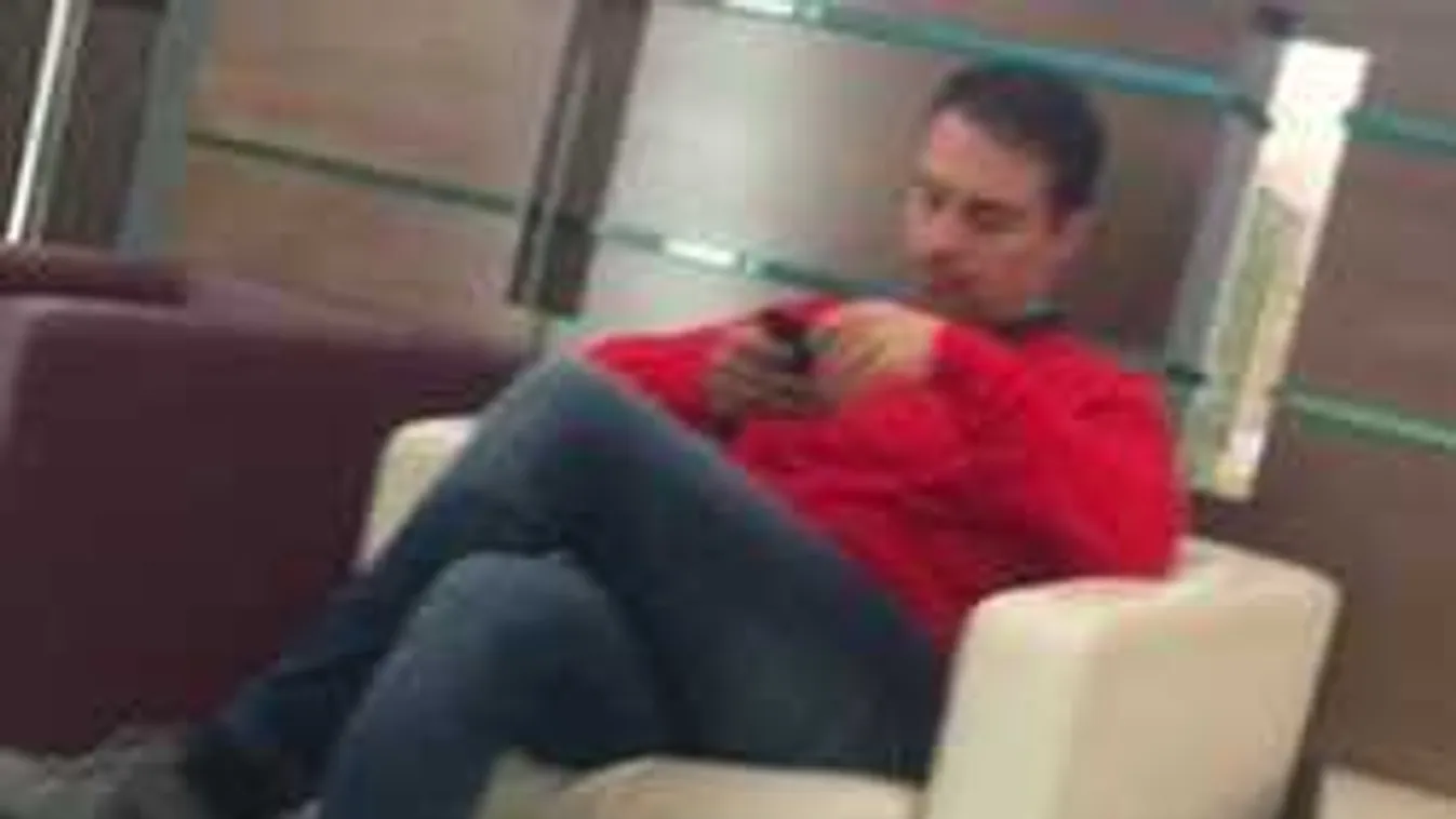 Meghívták a Ripostot a Jobbik frakcióülésére: 50 centire Vonától!