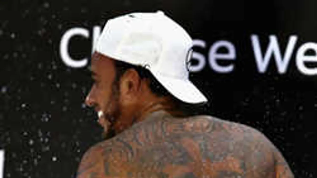 Félpucéran tombolt Lewis Hamilton, régóta készült erre