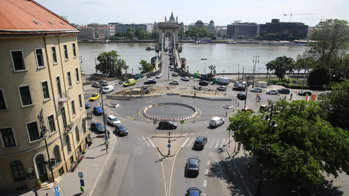 Nem fogod elhinni, miért dózeroltatta le Karácsony a Clark Ádám téri virágágyást, mutatjuk!
