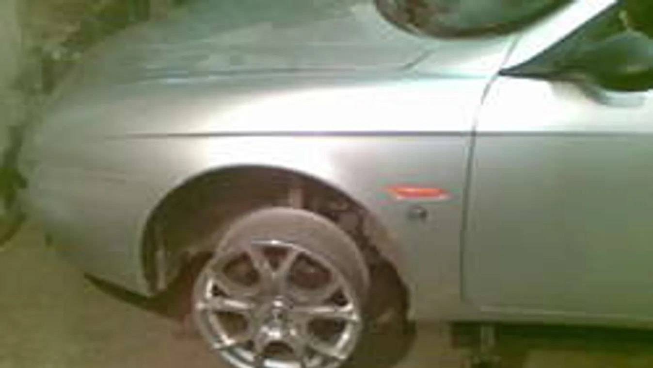 Gumi nélkül, csupasz felnivel indult Budapestre egy férfi Bajnáról