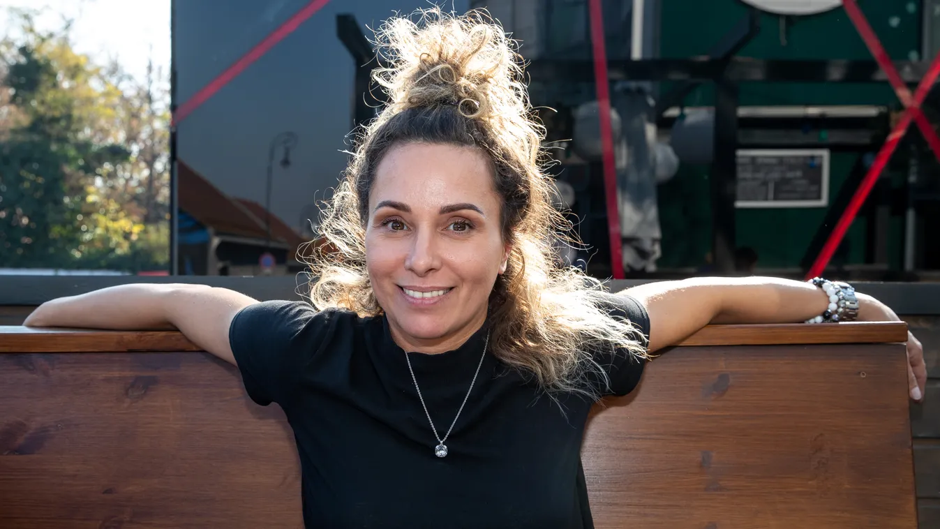 Óriási örömhír: első gyermekét várja a TV2 egykori sztárja!