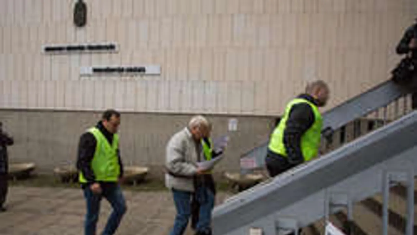 Ennek a férfinak az ágyában találták meg a 7 éves kislányt, durva dolgot mondott