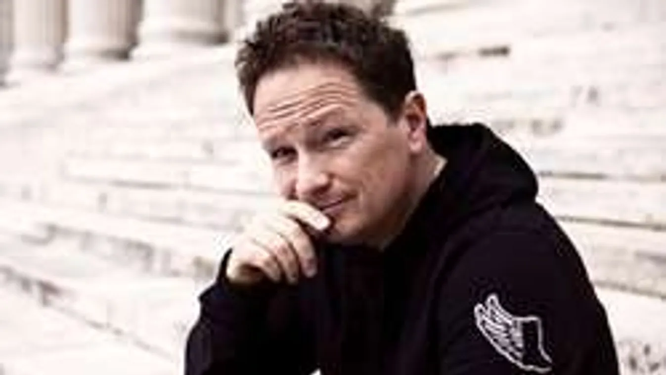 Tóth Gabi mellényúlt Geszti Péterrel - videó