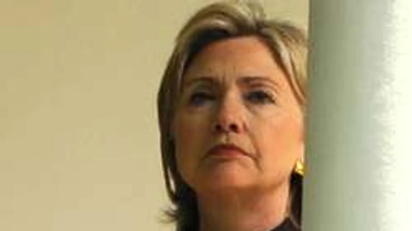 Kitálalt a szerető az ismert politikusnő leszbikus szexkalandjairól!