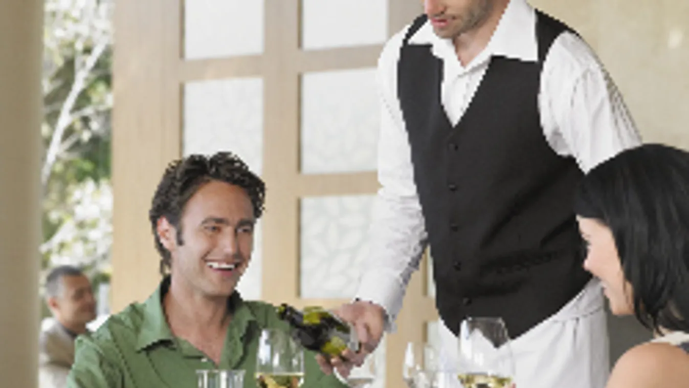 Mennyi legyen a jatt? Kell adni? Muszáj kiperkálni?