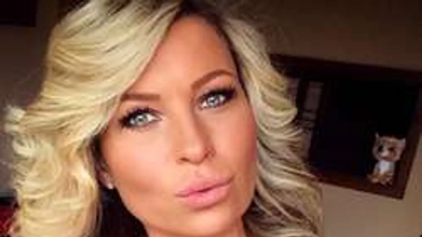 Durva dekoltázst villantott a színésznő