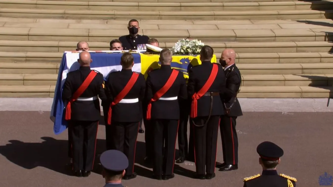 Nem bírták tartani magukat: Károly és Anna hercegnő is zokogásban tört ki a temetésen