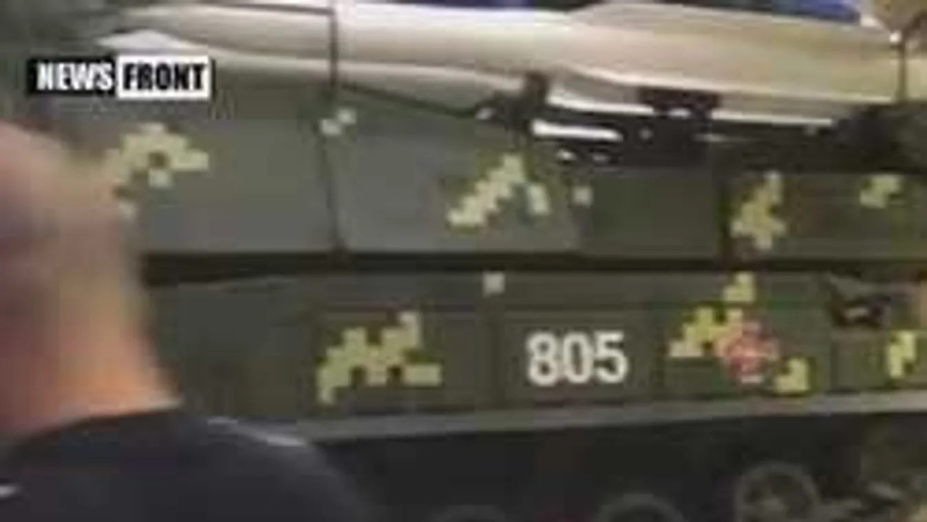 Orosz rakétával hajtottak be egy kijevi üzletházba - Videó