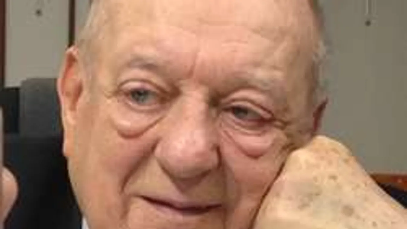 Klapka György vetkőzni kezdett az újságírónő előtt