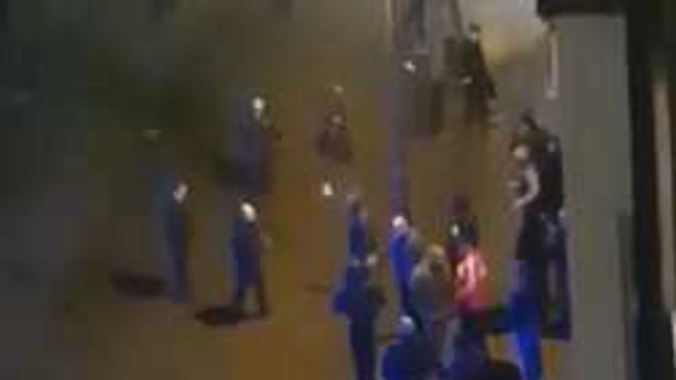 Szükségállapot Duisburgban: 80 fegyveres migráns randalírozott