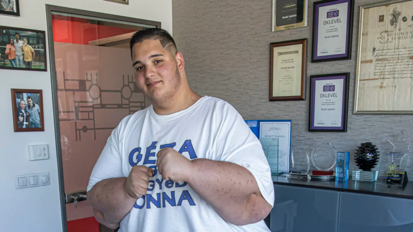 Gézu 100 kilótól szabadult meg Norbi segítségével