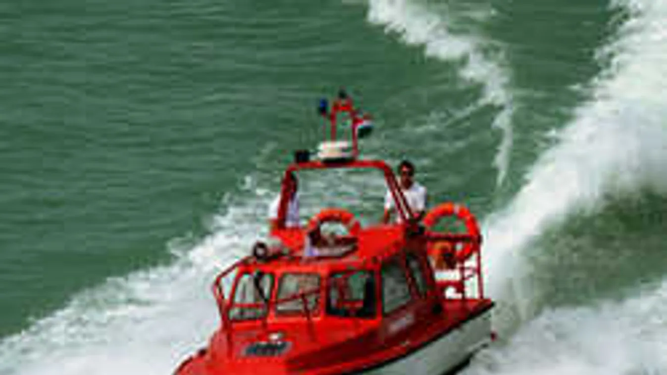 Készültség a Balatonnál: Strandolókat kellett újraéleszteni