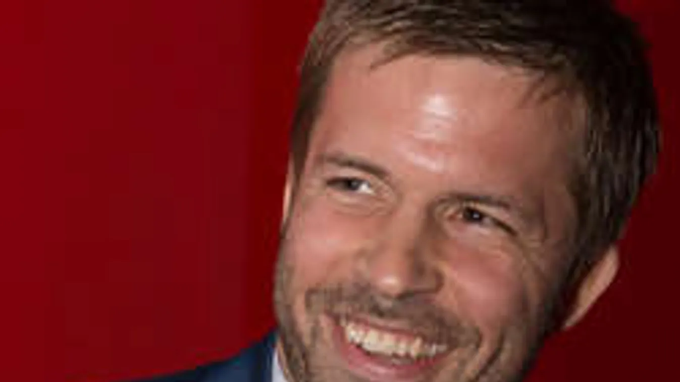 Ilyen kedves képet még nem láttál a csípős nyelvű Sebestyén Balázsról!