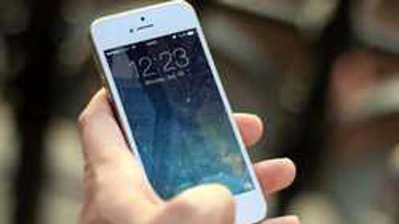 Maguk nyomoznak a pesti gimnazisták az évzárón ellopott értékeik után