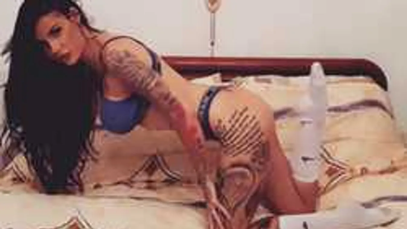 Belepirulsz, megszabadul a bugyijától a brutál mellű bombázó