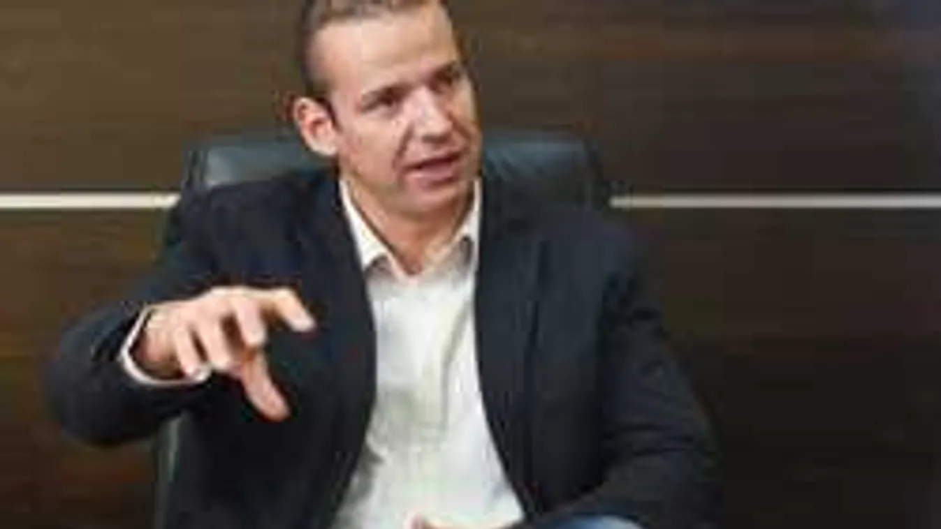 Statárium! A Jobbikban feloszlatják a Toroczkait támogató alapszervezeteket