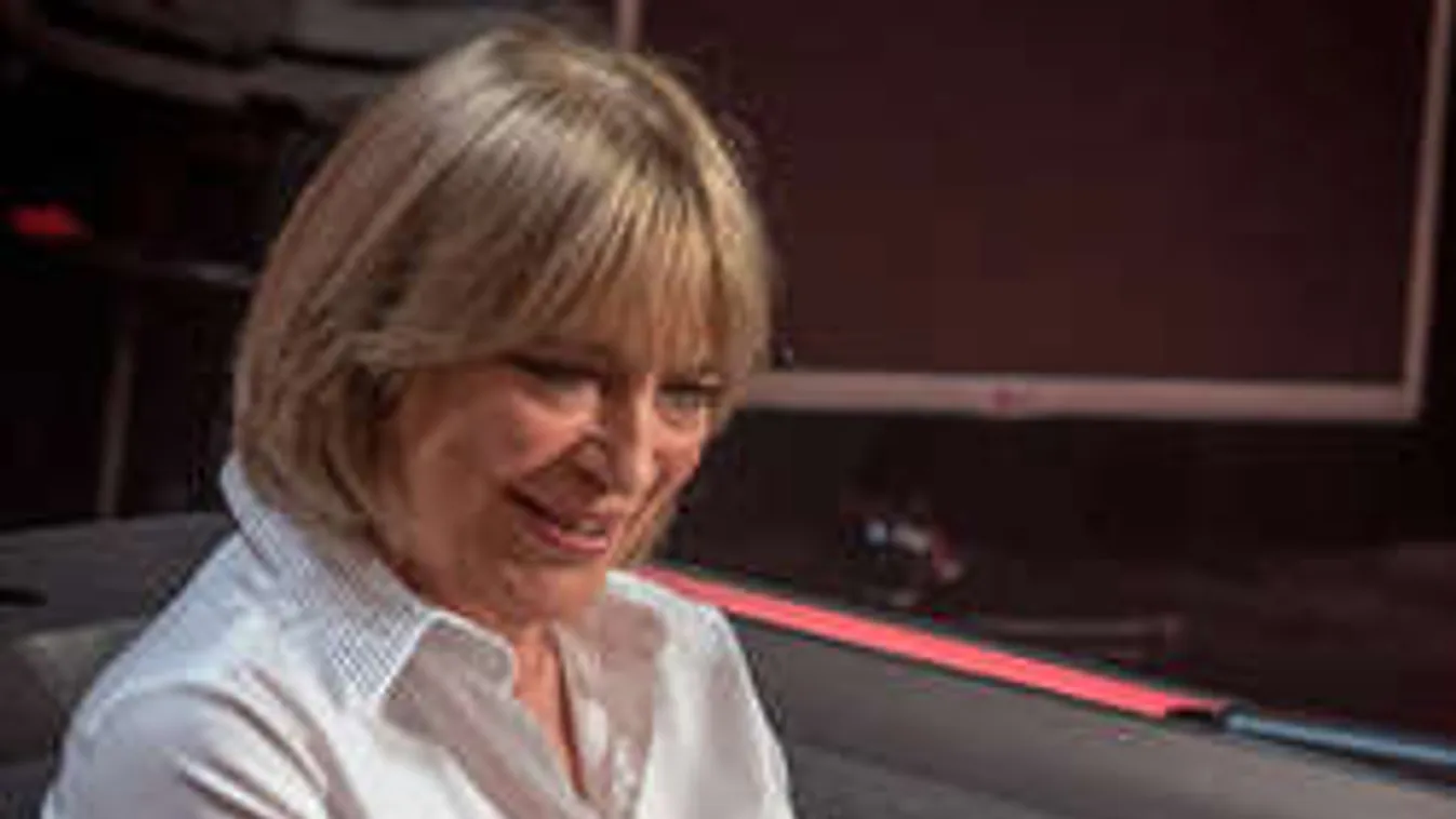 Különös fotó: Mi történt a 71 éves Kovács Katival?