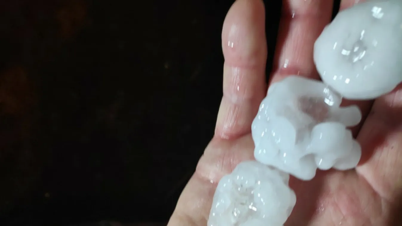 Durvul az időjárás: dió nagyságú jég szakadt az Alföldön – képek