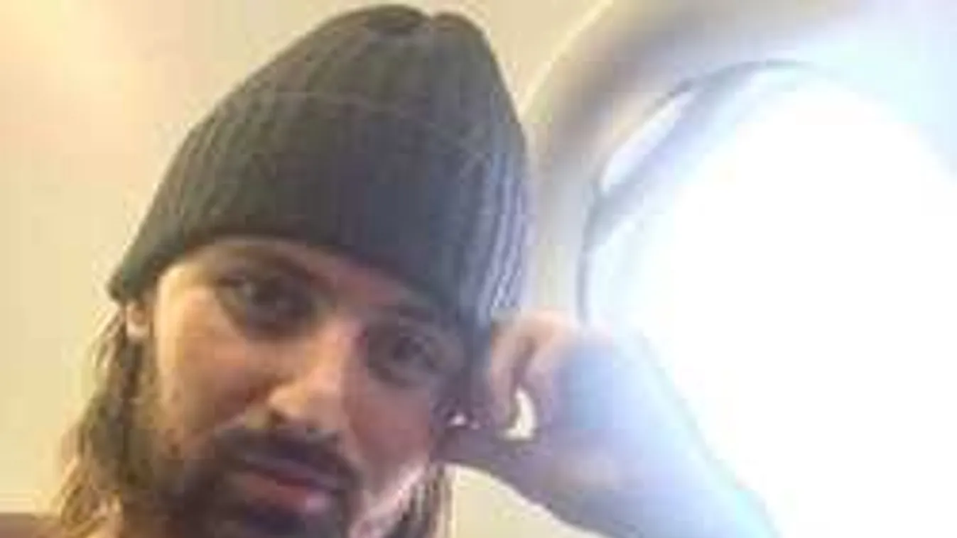 Nem hozott szerencsét hokisainknak a sztárfocista