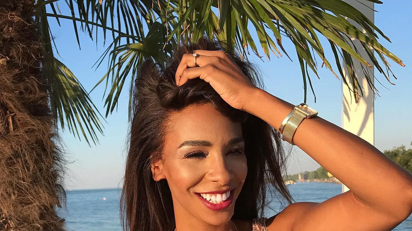 Még a kijelző is felforrósodott, lenge öltözetben jelentkezett be a nyaralásáról Tücsi – Fotó