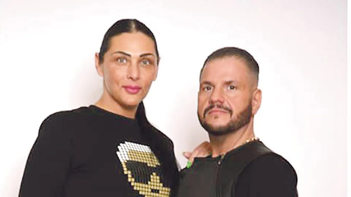 Rá sem lehet ismerni: Hova fogy már tovább Emilio felesége?