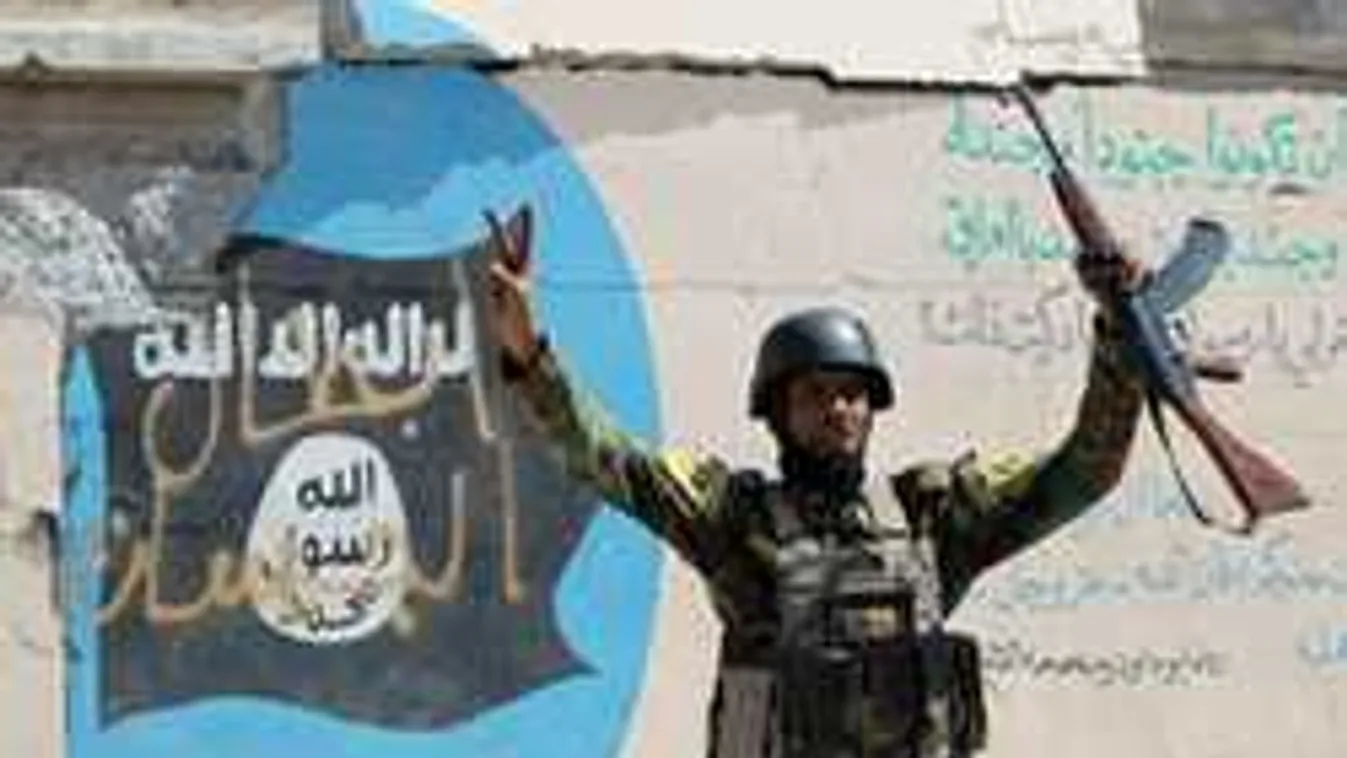 Órákon át nézte a lefejezéseket, véres terrortámadásra készült a katona