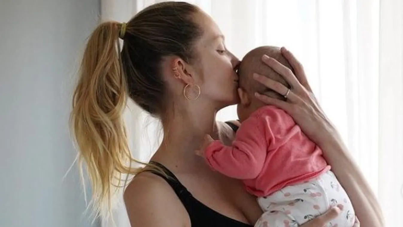 Mihalik Enikő megmutatta Eva Rose arcát