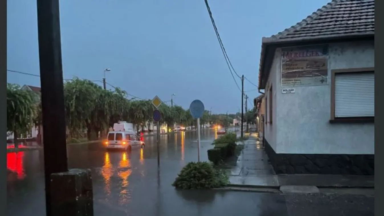 Hömpölyög a víz az utcákon, brutális állapotok uralkodnak az országban
