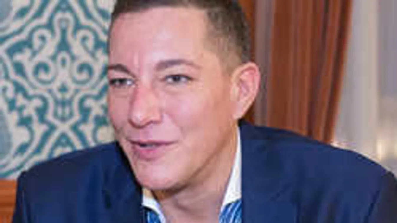 Ki kellett költöznie otthonából a magyar sztárszínésznek: ez az oka