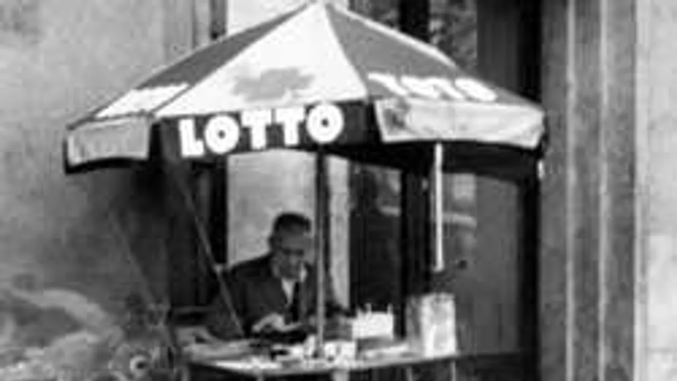 Lottó régen és ma: amikor 1500 Ladára is futotta volna a nyereményből