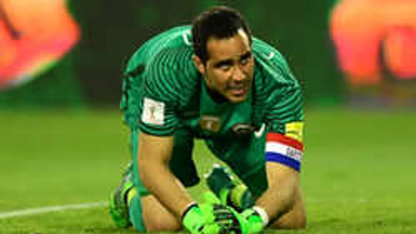 Botrány, piáztak és lógtak a válogatott focisták