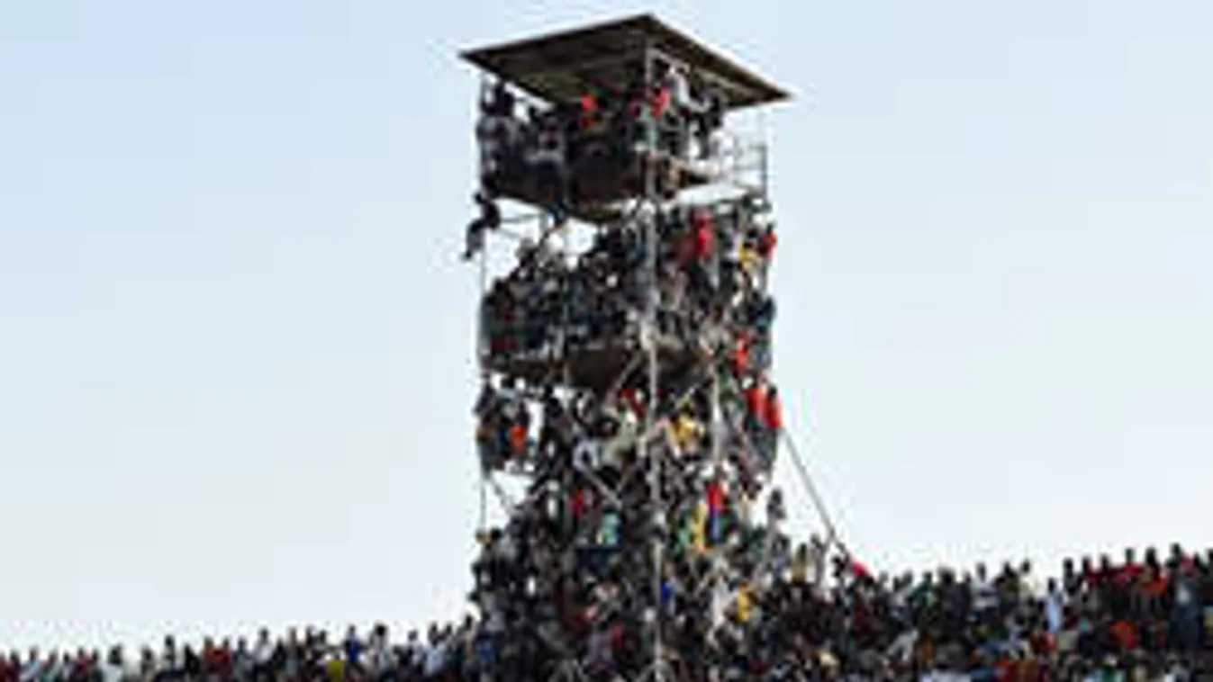Negyvenezren egy kis stadionban, eláll a lélegzeted