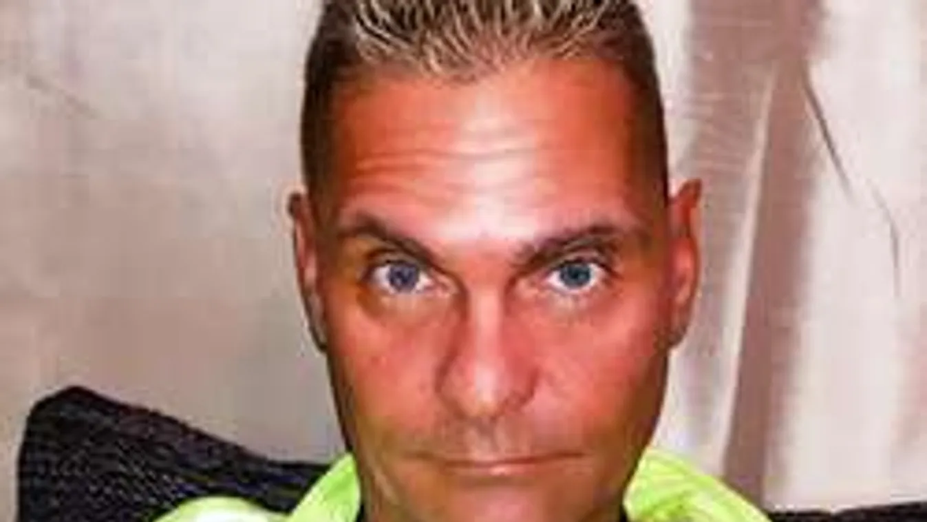 SMS-ben szakított szerelme az expiás magyar énekessel