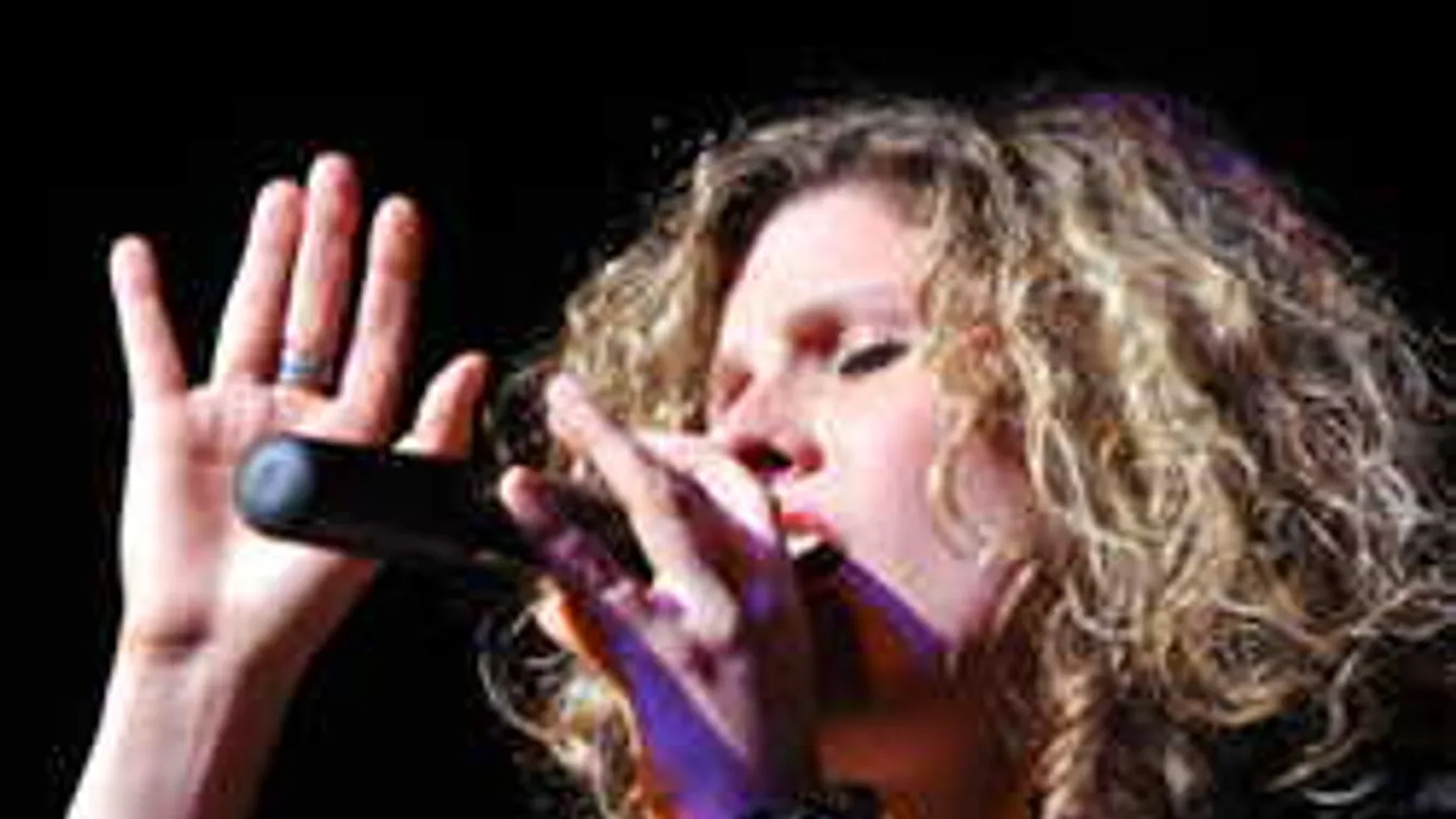 Emlékhelyet avattak Fábián Juli tiszteletére