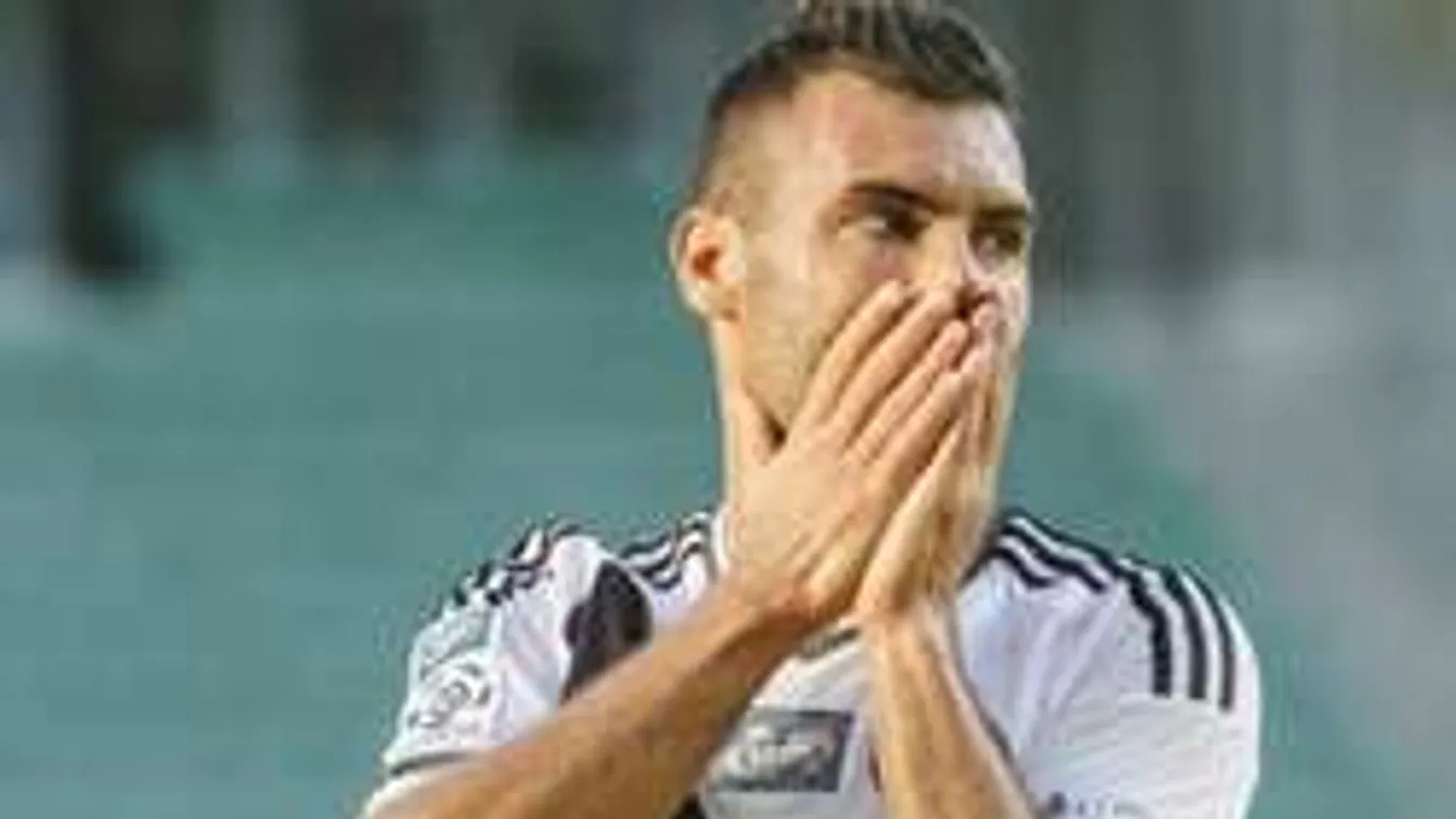 Elkelt a válogatott csatár: Nikolics aláírt új klubjánál