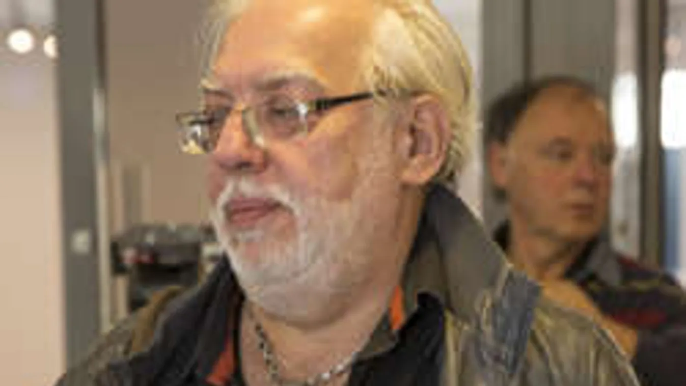 Verebes István titokban háromszoros nagypapa lett!