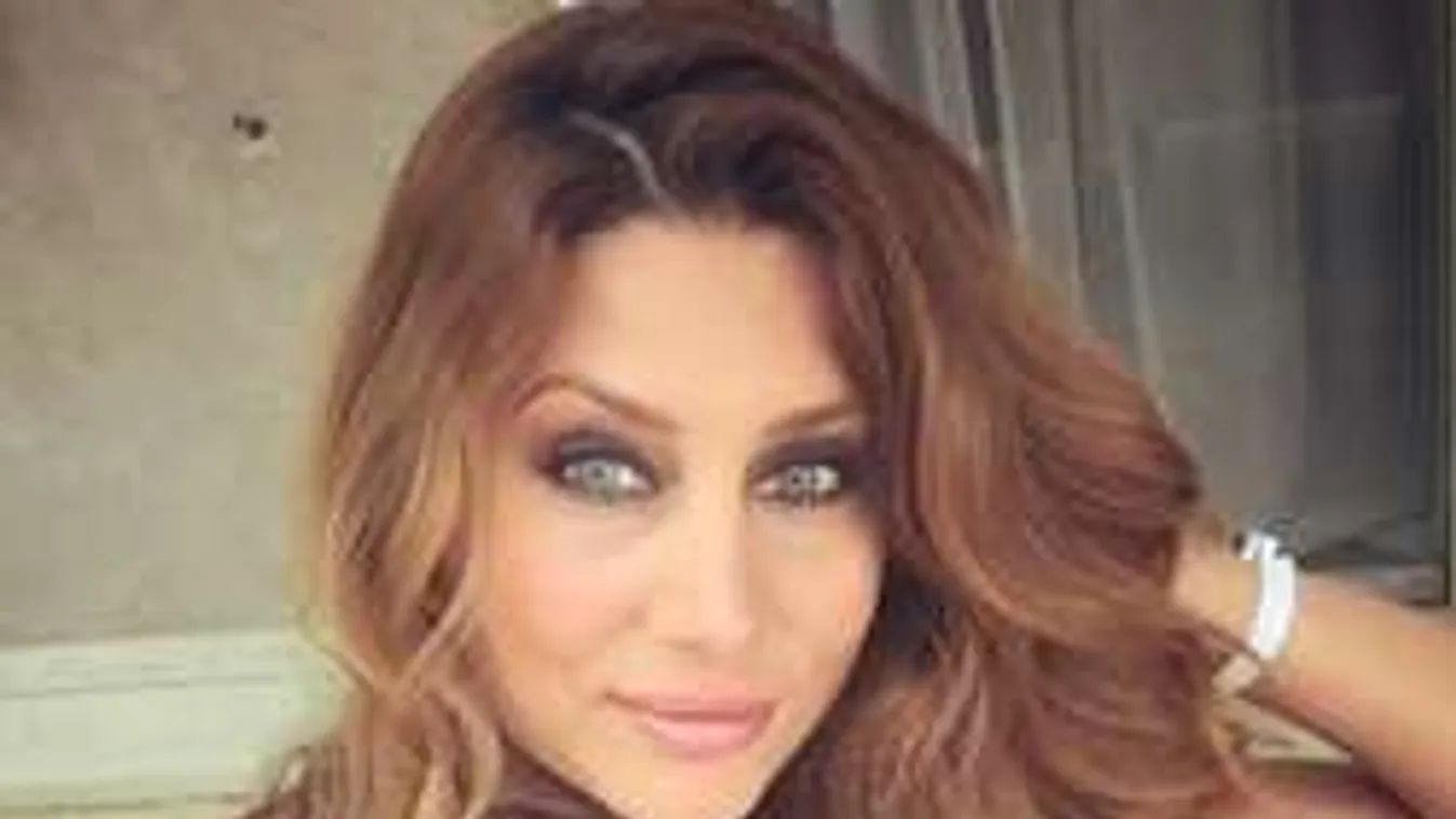 Összezavarta a rajongókat Horváth Éva dögös fotója