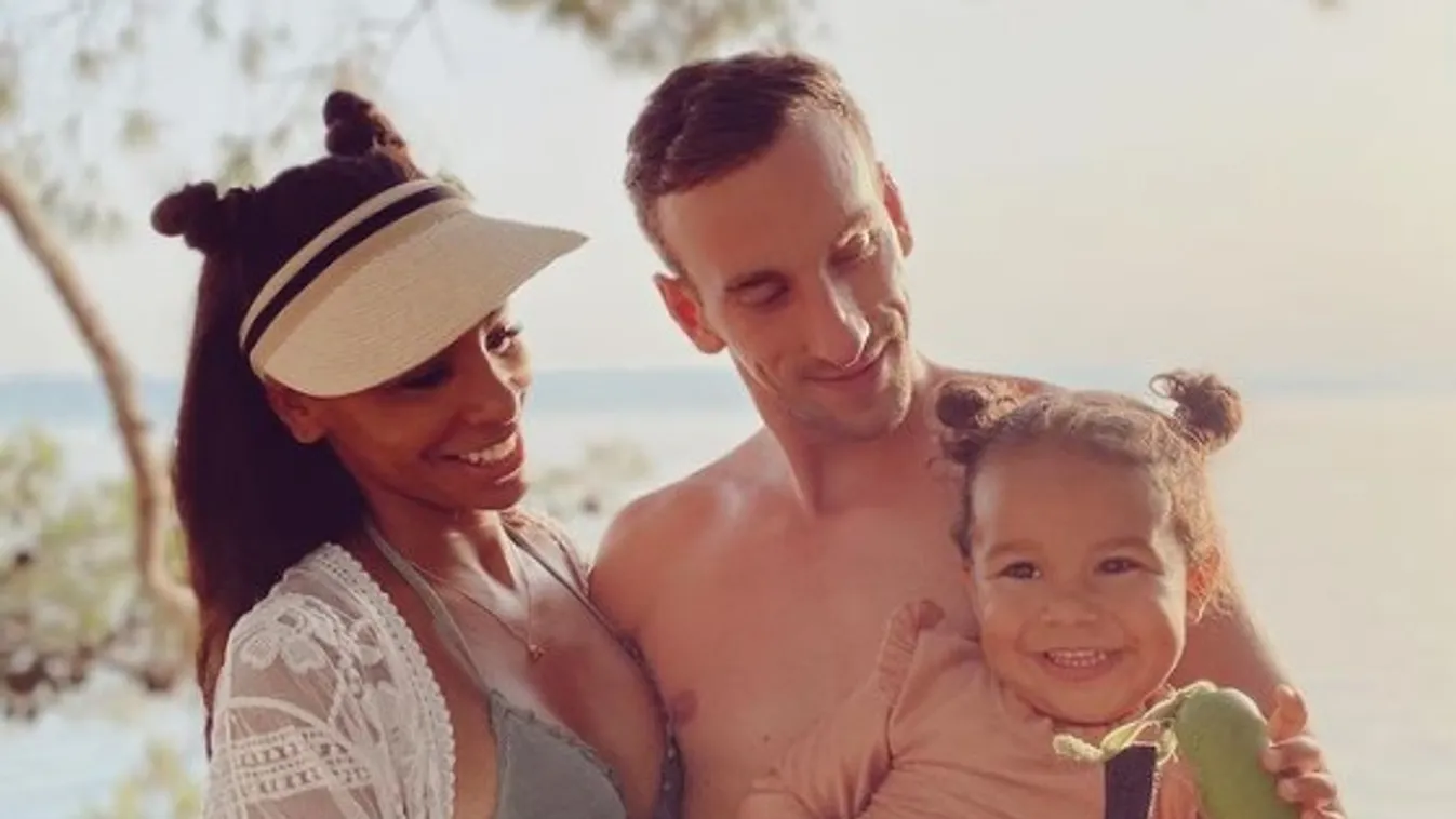 Sofron különköltözött a családjától