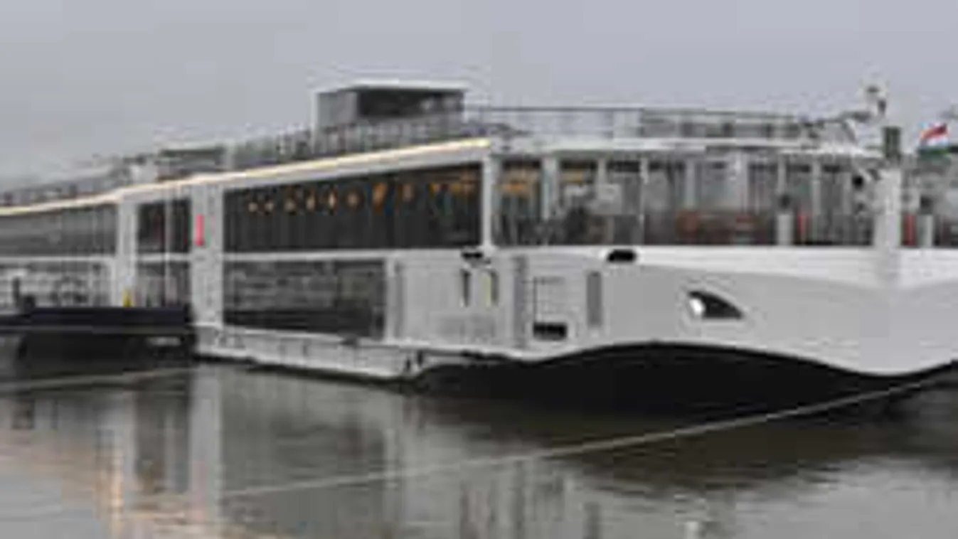 Megrázó fejlemény: adatokat törölt telefonjáról a balesetező szállodahajó kapitánya