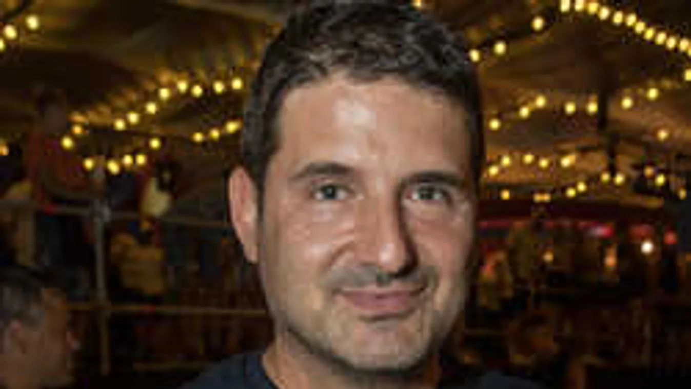 Meglepő videón Hajdú Péter: szakmát váltott?