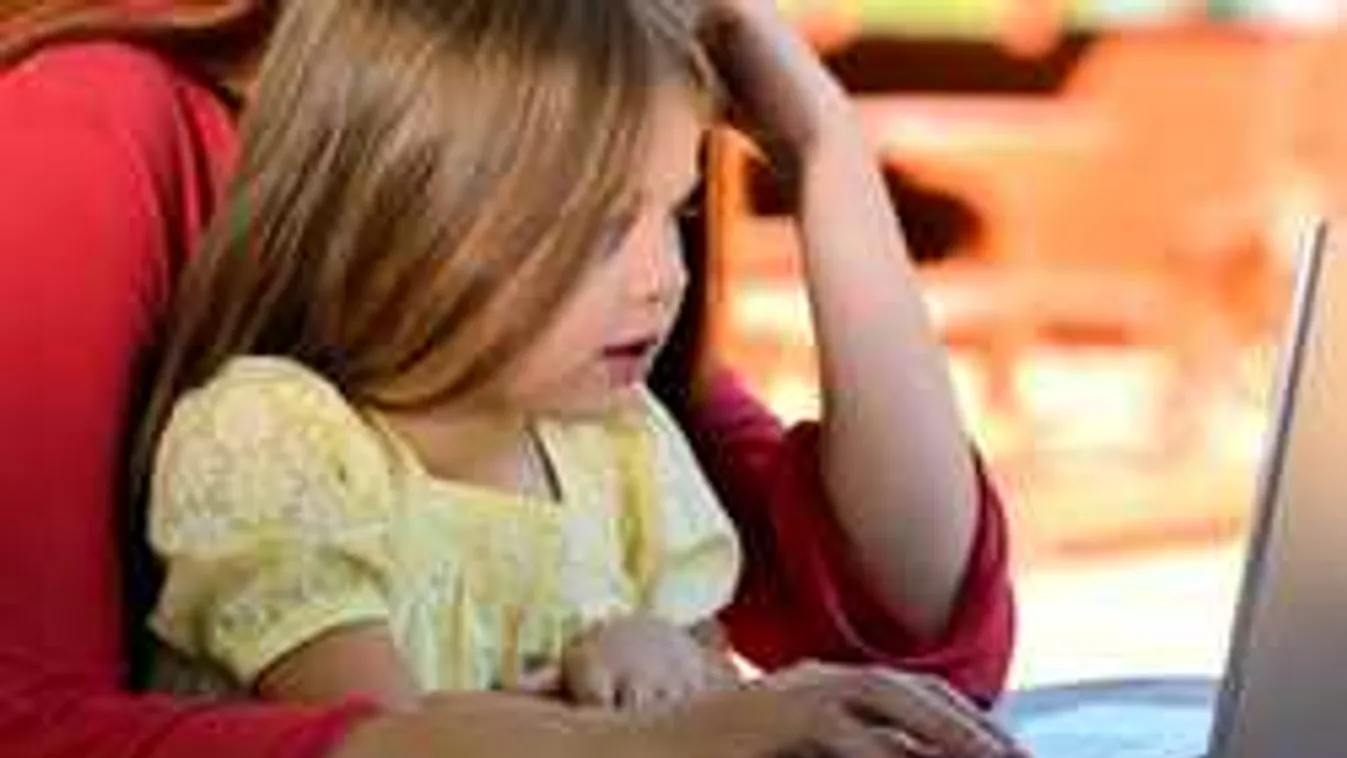 Szülés után mennél vissza dolgozni? Ezek a legfontosabb tudnivalók