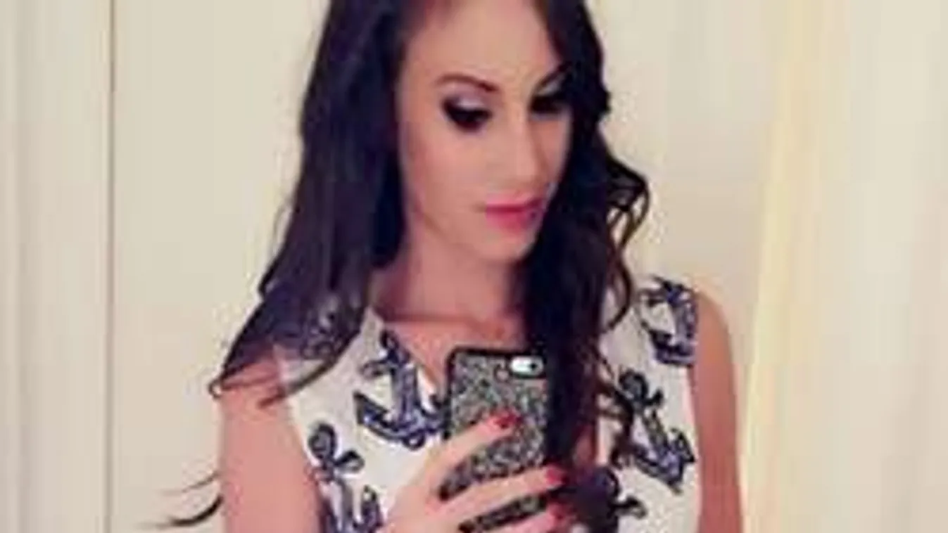 Vajna Tímea combjai mindennél formásabbak