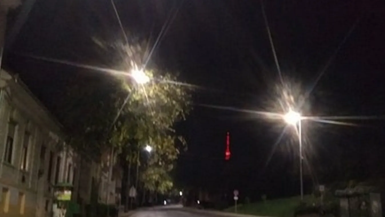 Provokáció: október 23-án vörös színűre festették a pécsi tévétornyot