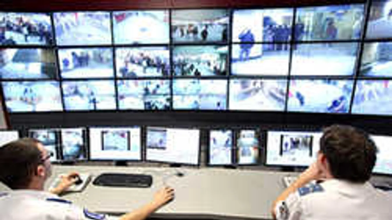 Új módszerrel figyeli a rendőrség az autósokat, így büntetik őket