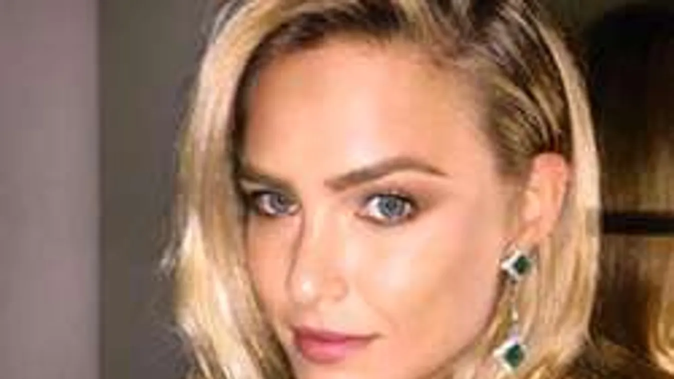 Így fest DiCaprio exszerelme a szülés után bikiniben