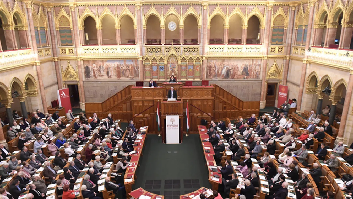 A balos kormányok emelést ígértek, de nyugdíjat csökkentettek