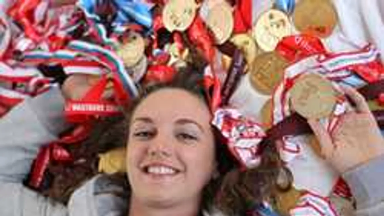 Hosszú Katinka különleges ajándékot kapott