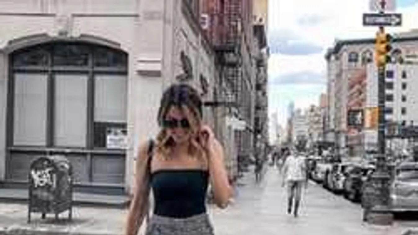 Eszméletlen új stílussal frissül a női divat: Jön a Gingham-nadrág