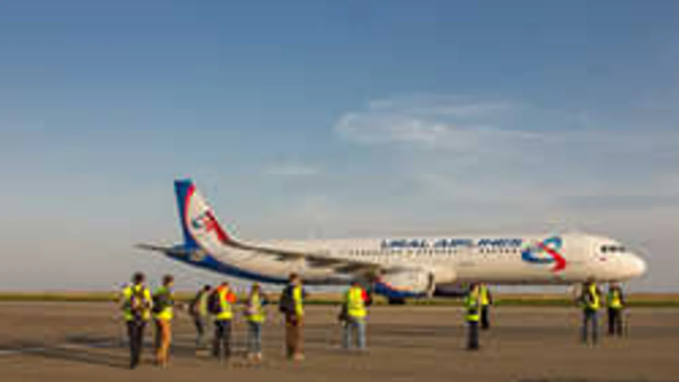 Súlyos baleset történt a reptéren, többen megsérültek a landolás után! - videó