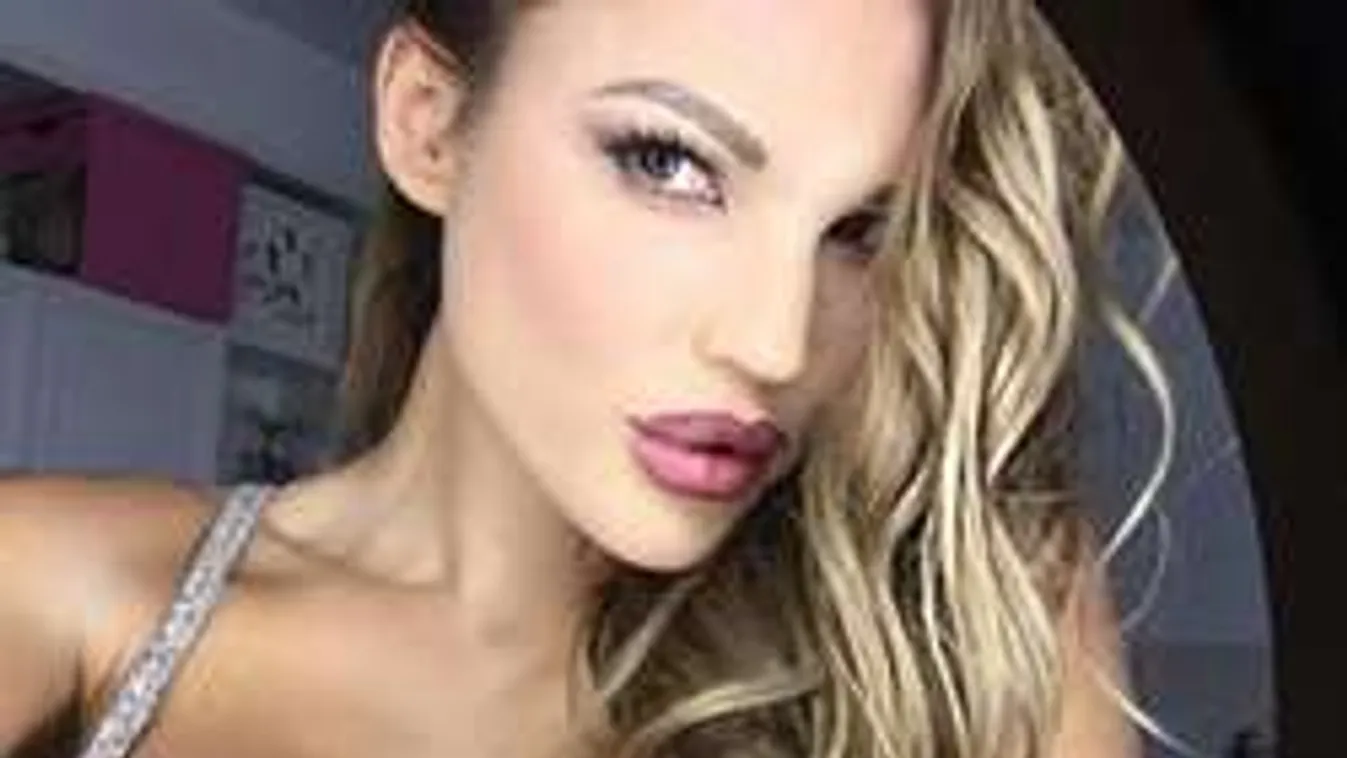 Így ingerli a férfiakat a hiányos öltözetű bombázó